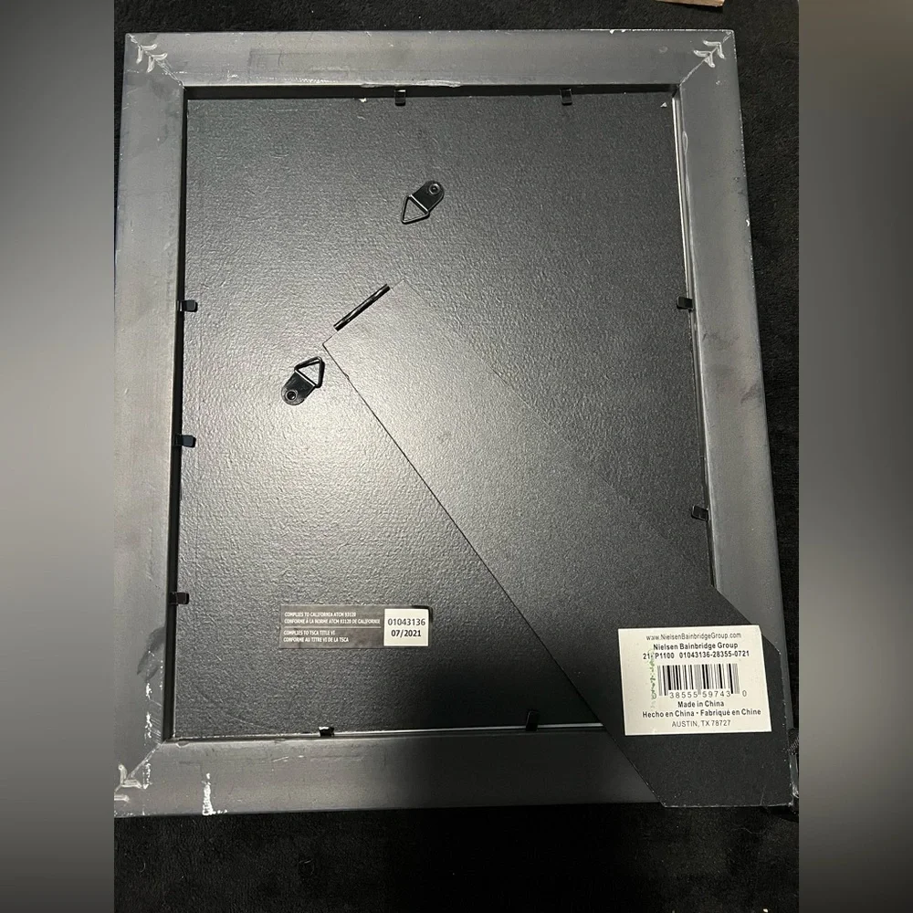 Nice 5x7 black and white picture frame